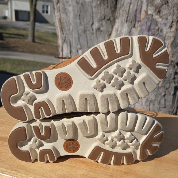 Timberland Wheat/Tan Leather Work Boots with Dark Brown Collar - Picture 7 of 8